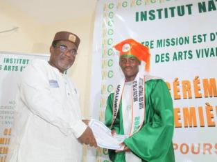 Tublu_Remise_Diplome